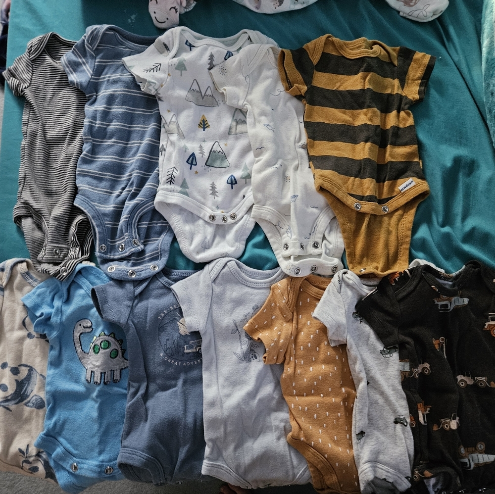 12 newborn tshirt onesies